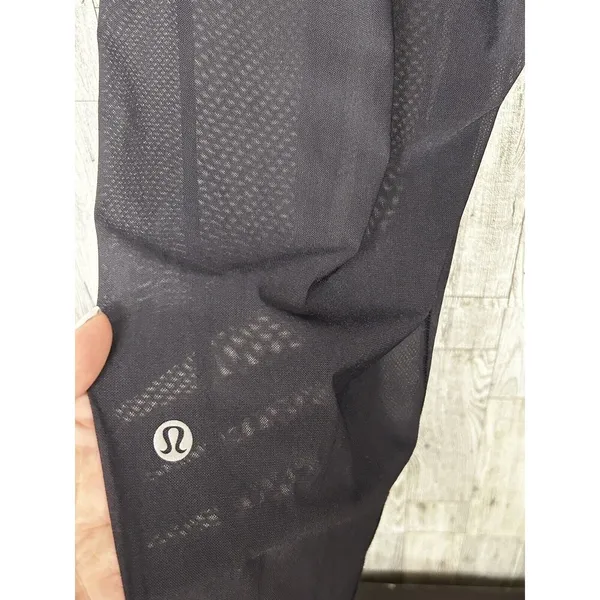 Lululemon Sunsetter Black HR Flowy Mesh Lightweight 28" Jogger Pants Size 6 - Image 4