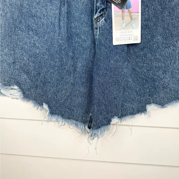 Rewash High Rise Pleated Bermuda Denim Cut-Off Shorts Size 28 Blue Medium Wash - Image 5