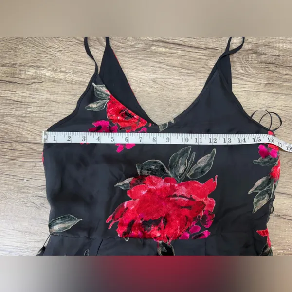Anthropologie Ettwa Burnout Velvet Jumpsuit Black Red Floral Wide Leg‎ small - Image 7