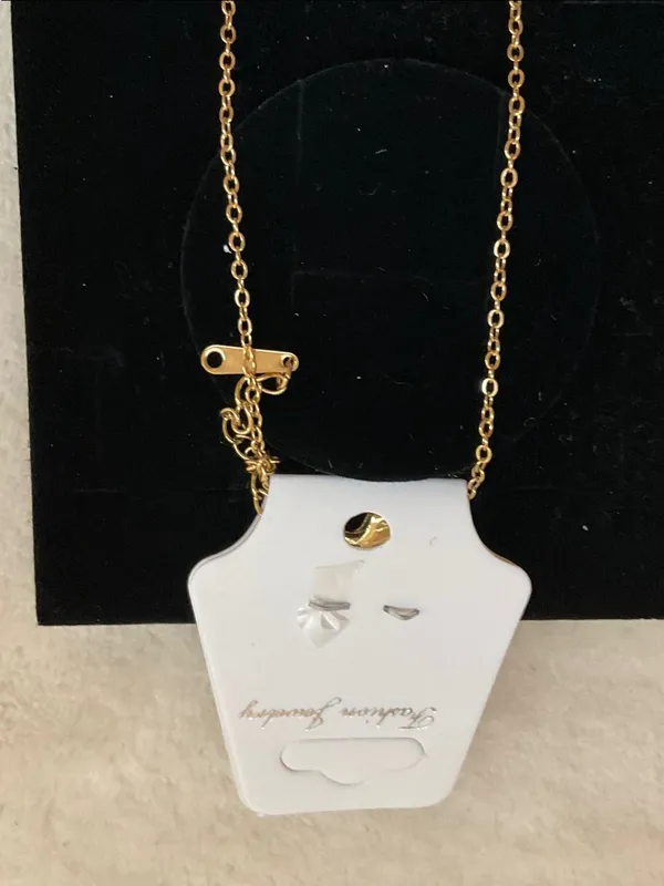 Gold Leaf Charm Long Necklace - Women's Jewelry - Image 4