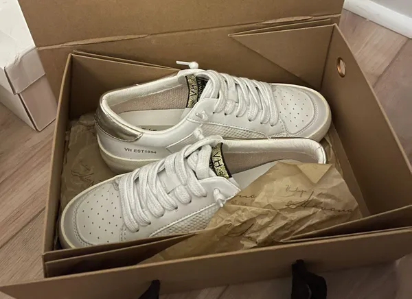 Vintage Havana NWT Sneakers - Image 9