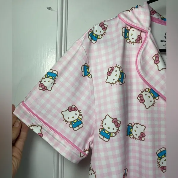 | Checkered Hello Kitty Print Button Down Pajama Top Medium - Image 5
