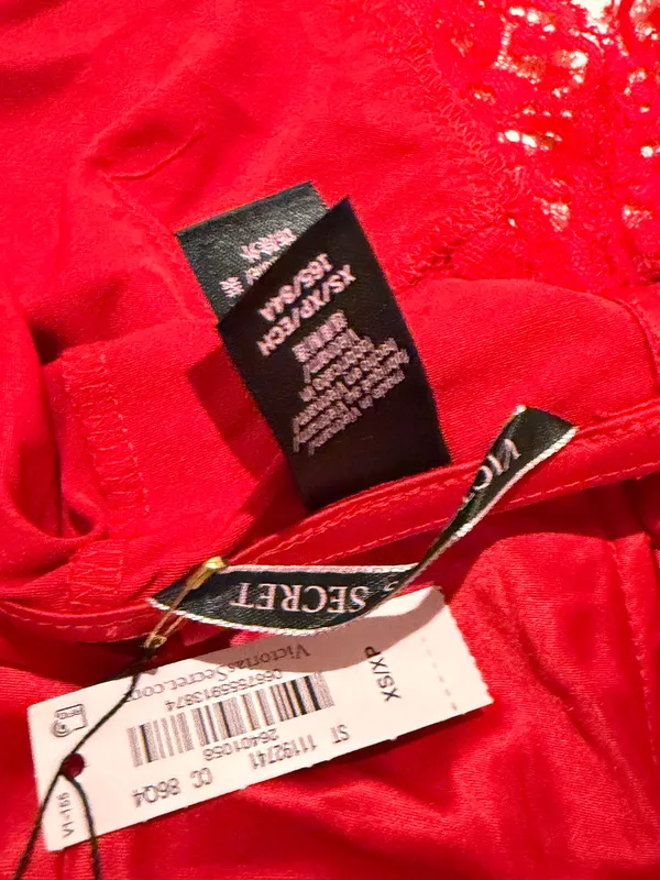 Victoria's Secret red lace lingerie set with floral detail XS /XP - Image 5