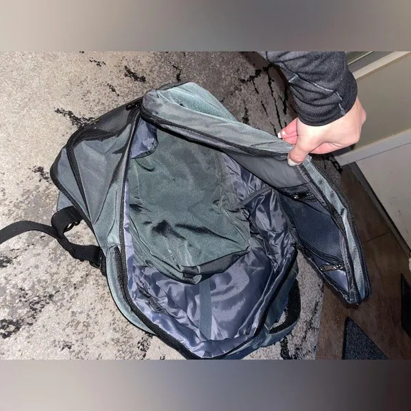 ⚠️ SOLD ⚠️Travel backpack Gray - Image 11