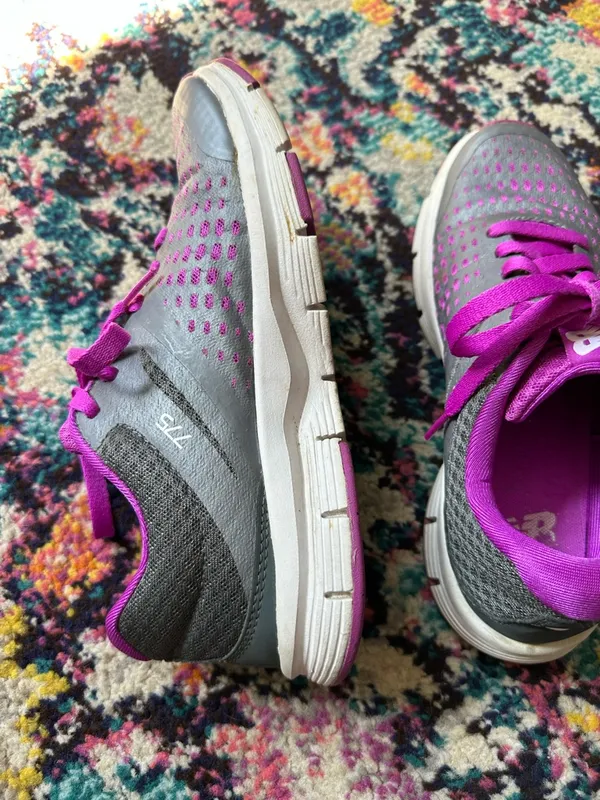 New Balance 775 Lace Up Running Sneakers Womens 7 Pink Gray - Image 9