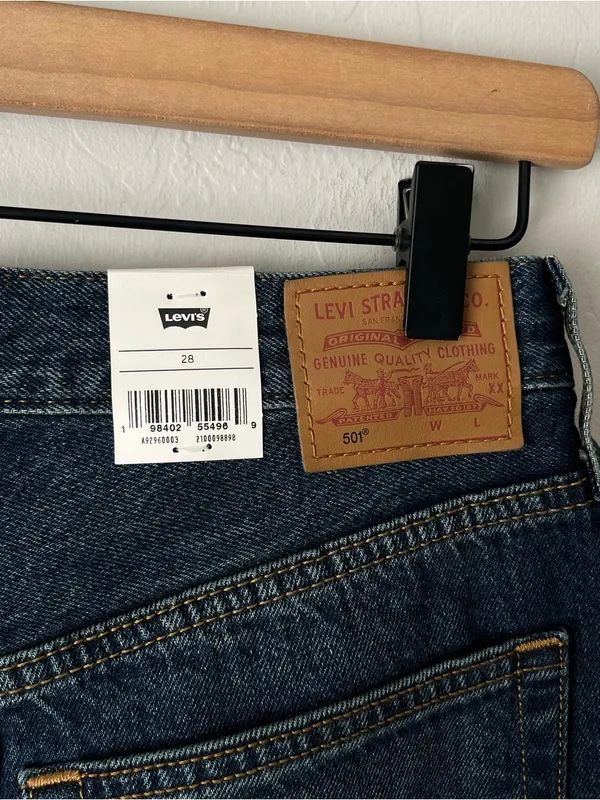 Levi’s 501 mid thigh Jean shorts 28 NEW - Image 10