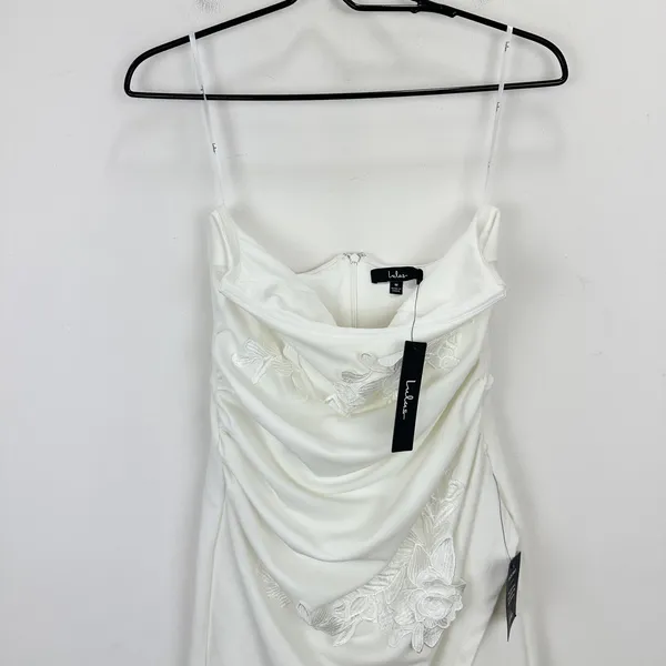 Lulus Divine Sensation White 3D Embroidered Strapless Mini Dress Medium NWT - Image 6