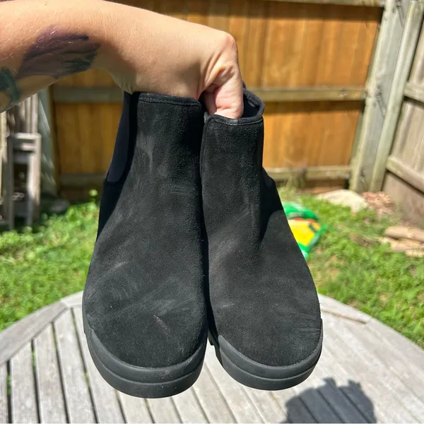 Eileen Fisher Splash Waterproof Suede Chelsea Bootie in Black,‎ size 5.5 - Image 8
