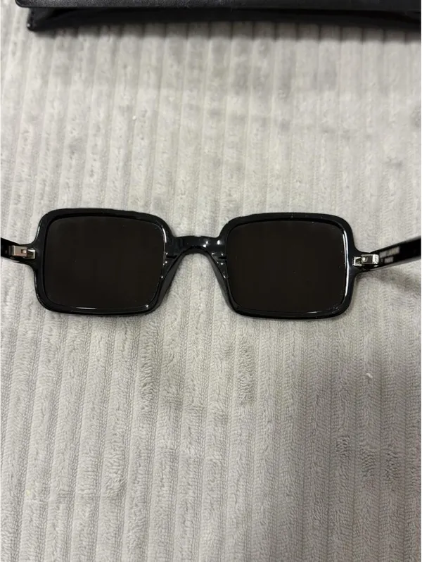 Saint Laurent sunglasses Brown - Image 5