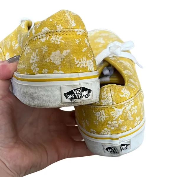 Vans Women's Size 7 Yellow Floral Print Lace-Up Sneakers - Image 7