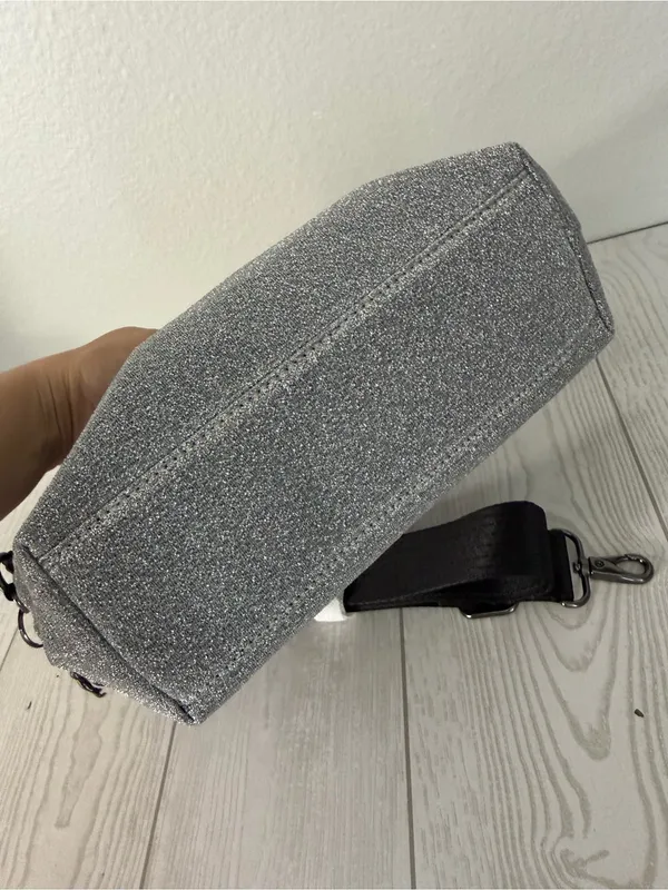 Kipling NEW Stevie Going Out Shimmer Silver Crossbody Clutch Bag - Image 5