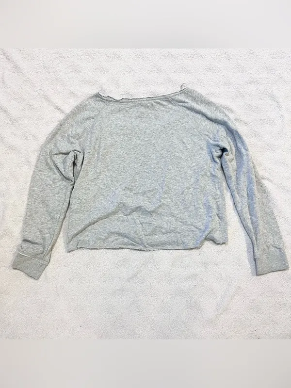 AEROPOSTALE Heather Gray Heart Graphic Lightweight Sweater Large - Image 3