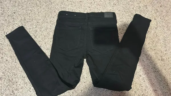 Outfitters Jeans - Image 4
