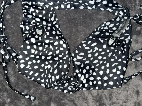Zaful Black and White Speckled Padded Swimsuit Top Medium - Image 6