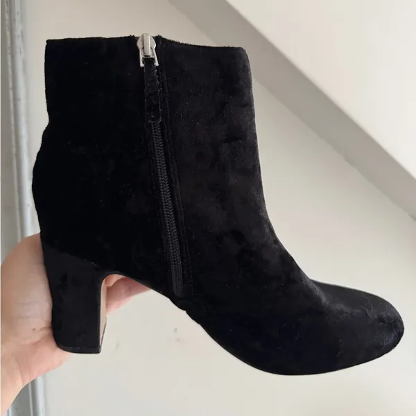 Blanco Black Velvet Ankle Booties‎ Size 10.5 - Image 3