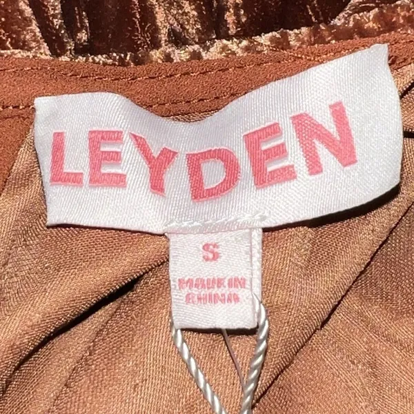 NWT $69 LEYDEN‎ Womens S Orange Rust Crushed Velvet Pouf Short Sleeve Top Blouse - Image 8