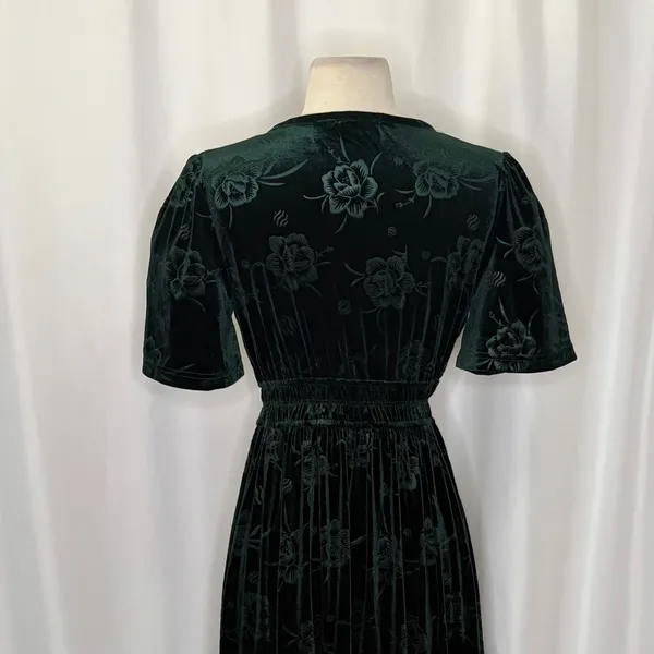 BALTIC BORN Green Velvet Artemis Maxi Dress Tonal Floral Smocked Flutter Small - Image 8