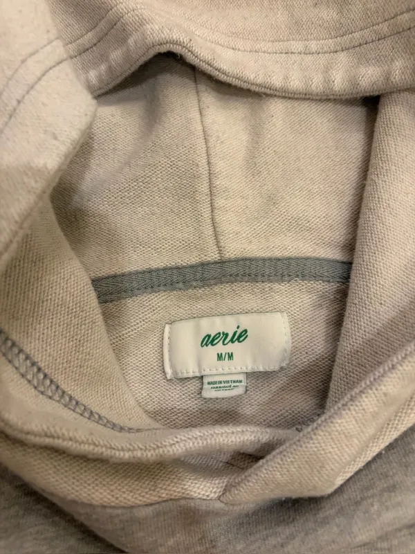 American Eagle Aerie Light Gray Sweatshirt – Size Medium - Image 3