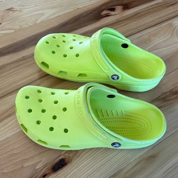 Crocs Classic Clog Acidity Yellow Mens 8 Womens 10 EUC - Image 3