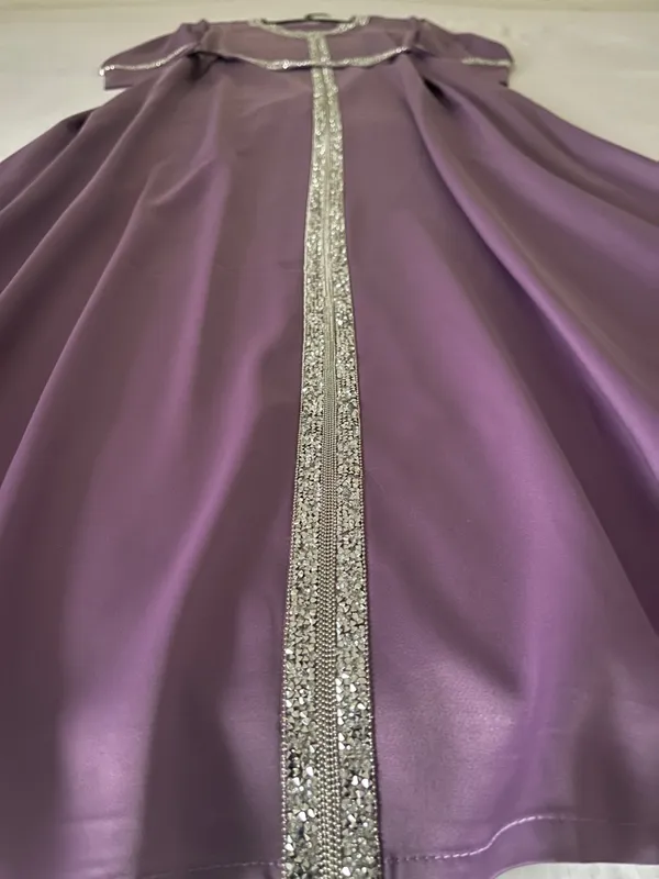 NWOT Stunning Lavender Formal Kaftan with Matching Belt Size S - Image 4
