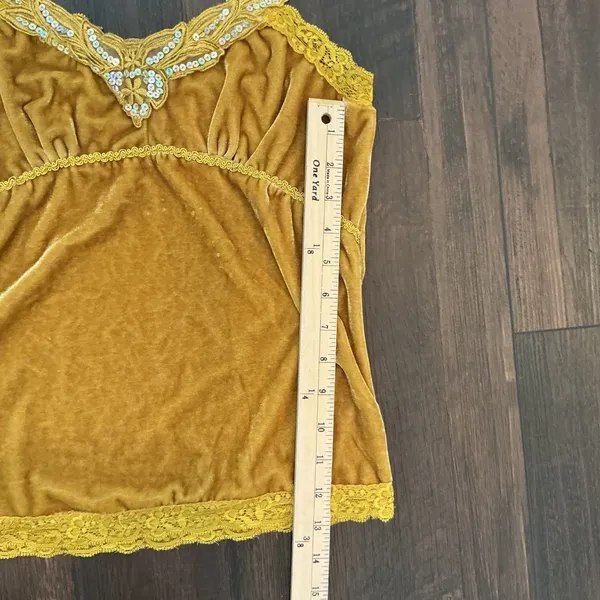Unbranded Velvet Camisole Small Mustard Yellow Sequin Lace Trim Y2K Boho Top - Image 4
