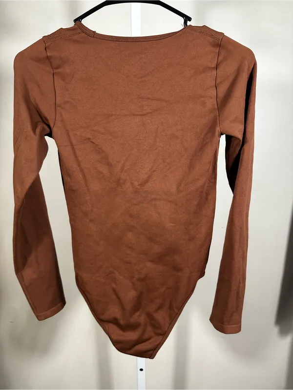 N21. OQQ- Long Sleeve Square Neck Bodysuit - Brown - Image 3