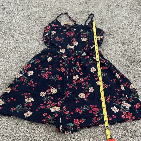 American Eagle Outfitters Floral Cut-out romper - Image 3