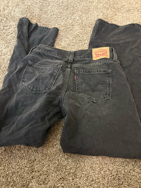 Levi’s Black Low-Rise Jeans - Image 4