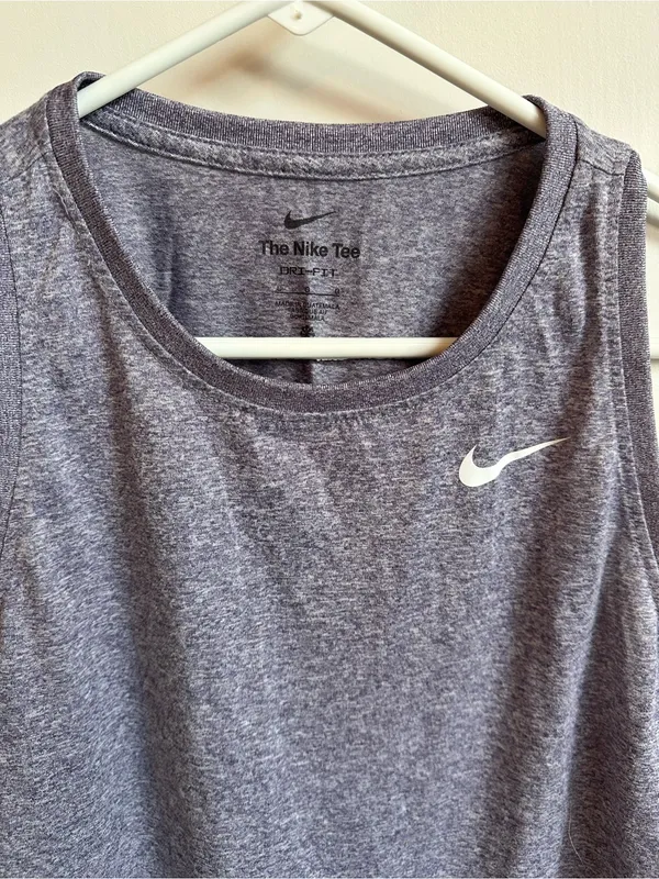 Nike Women's purple Dri-FIT Tank Top - Image 2