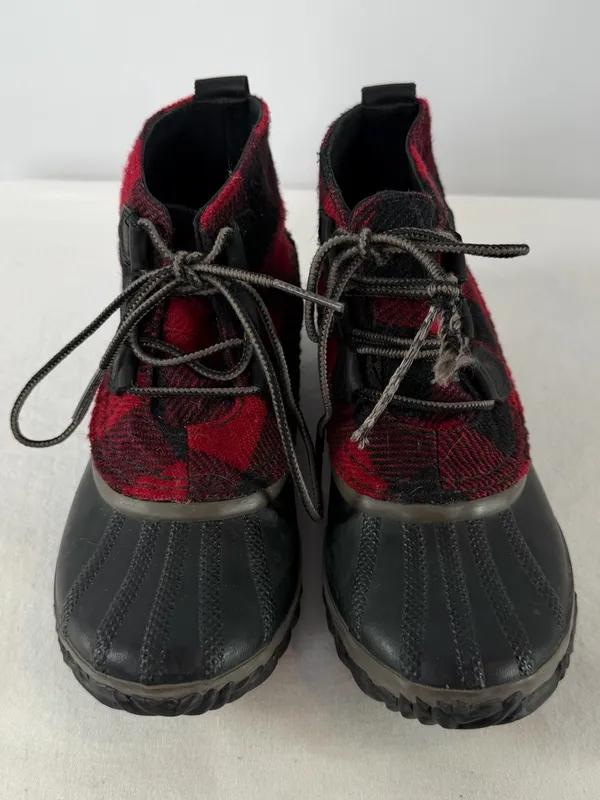 Sorel Out ‘n About Buffalo Plaid Waterproof Boots in Black Red Size 6‎ - Image 8