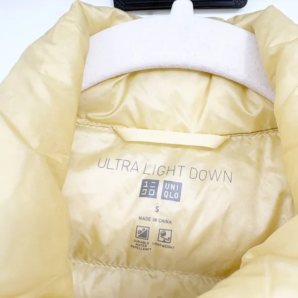 Uniqlo Women Butter Yellow Ultra Light Down Puffer Outdoor Gorpcore Vest Size S - Image 2