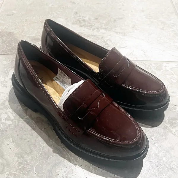 Clarks Westlynn Ayla Round-Toe Penny Loafers in Burgundy, Size 7, NEW - Image 7