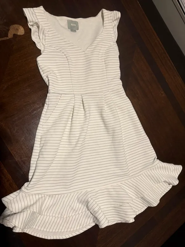 Maeve white and black Dress with Tan Stripe Ruffle Hem size 0 side pockets - Image 2