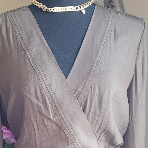 Banana republic Women blouse - Image 5