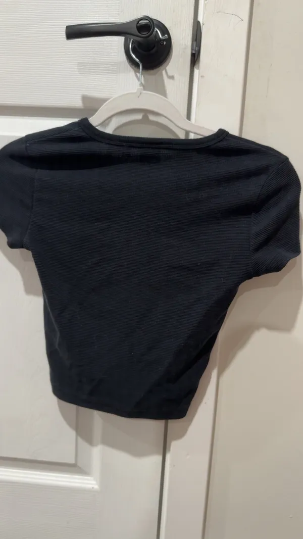 Aritzia TNA Black Top - Image 3