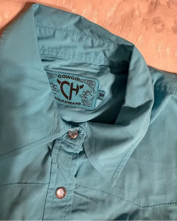 Cowgirl Hardware Bamboo Western Pearl Rhinestone Snap Women’s Aqua Blue Cowgirl Shirt - Image 10