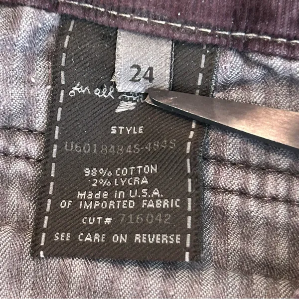 7 For All Mankind Black and Burgundy Corduroy Pants‎ Size 24 - Image 9