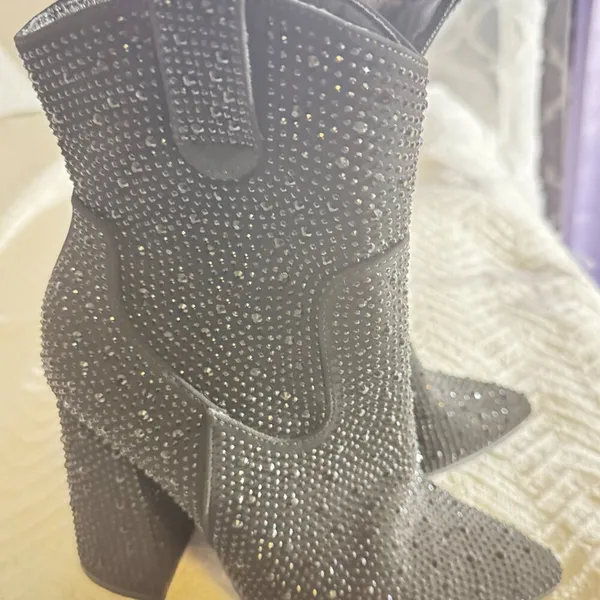 Forever Black Rhinestone Western Boots - Size 6.5 - Image 7