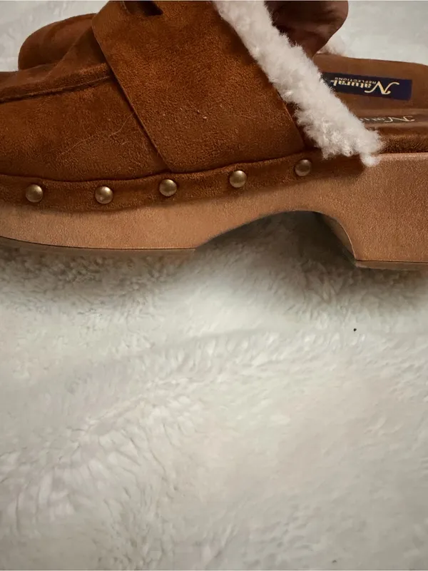 Natural Reflections Chestnut Suede Shearling-Lined Womens Mule Clogs - Image 5