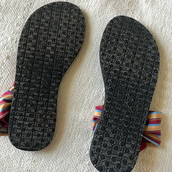 Sanuk Women’s Sandals - Image 7