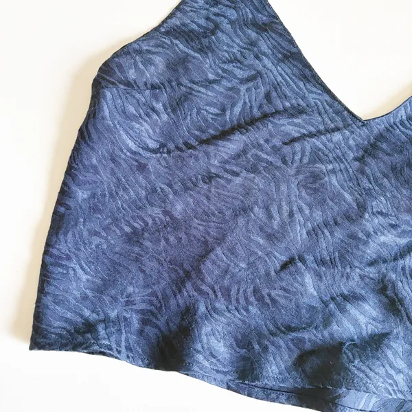Victoria's Secret Womens Navy Zebra Jacquard Tie Shoulder Satin Cami Top Size S - Image 2