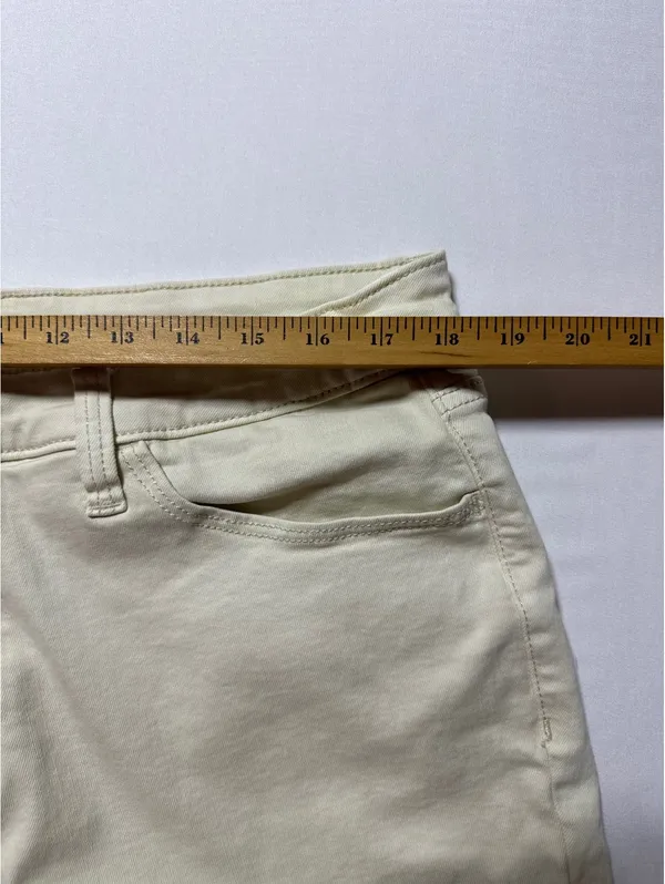 Universal Threads High Rise Skinny Jeans in Cream - Size 17R - Image 8