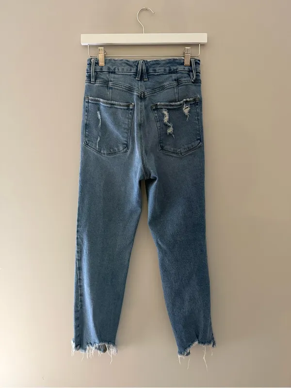 Good American Distressed High Rise Crop Jeans Women 2/26 Raw Hem - Image 5