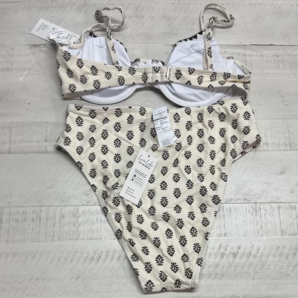 BOGO Cupshe GEO Shell Stitch Bikini Top & High-Waisted Bottoms Set - Image 2