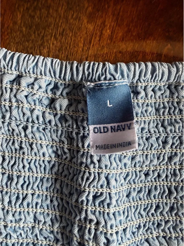Old Navy Light Blue Denim Tank Top with Smocked Back, Size Large - Image 4