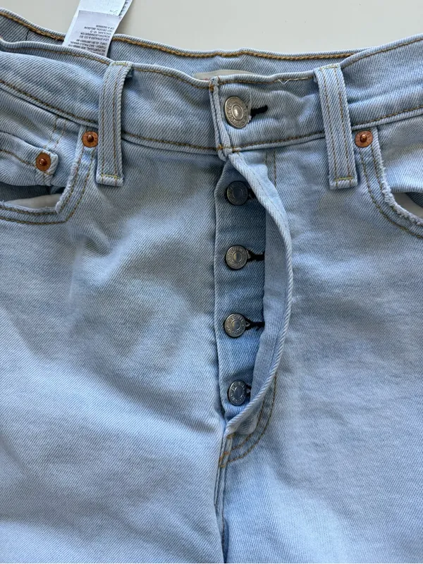 Levi’s Ribcage Straight Ankle Jeans Size 26 - Image 8