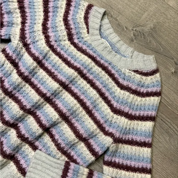 •AMERICAN EAGLE• MULTICOLOR STRIPE SWEATER - Image 4