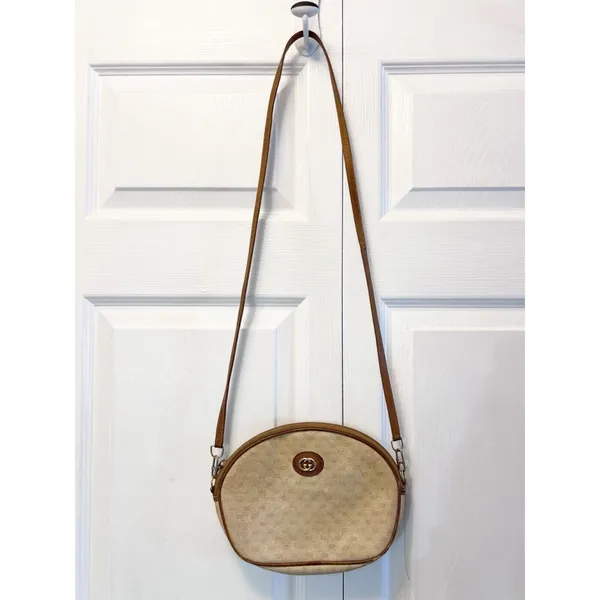 GUCCI Vintage Monogram GG Bag Made In ITALY Beige‎ Logo Crossbody AUTHENTIC - Image 2
