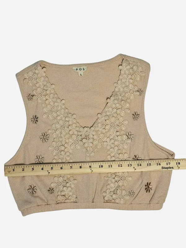 POL Women's Beige Waffle Knit Floral Embroidered Cropped Vest - Image 4