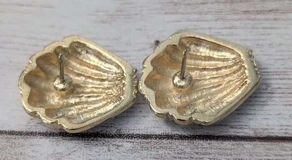 Vintage Stud Earrings For Pierced Ears 7/8" Gold Tone Flourish - Image 6
